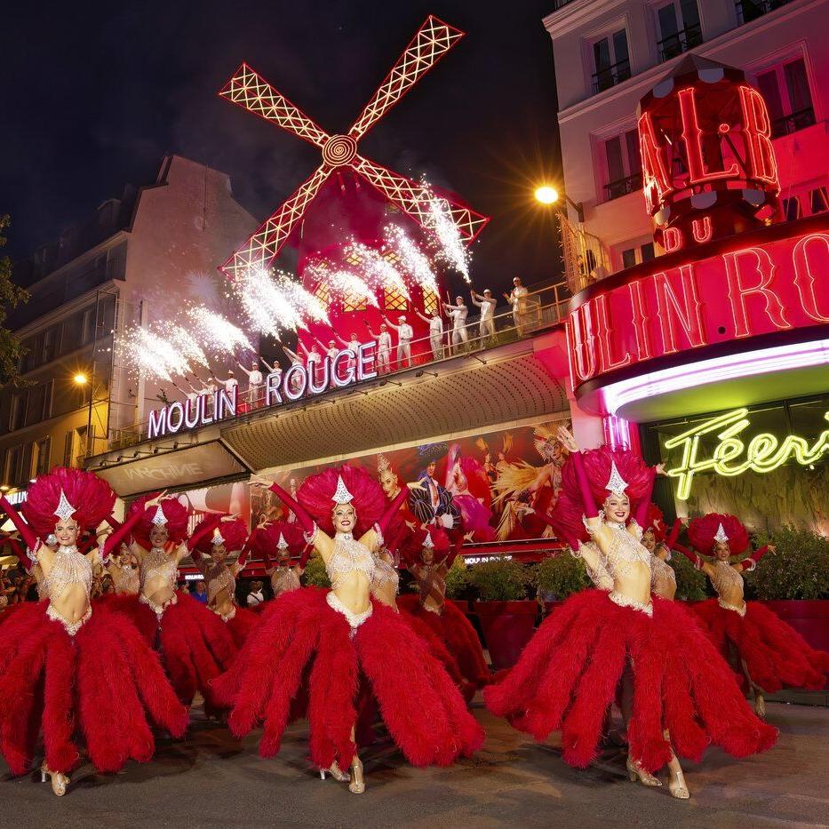 Moulin Rouge's red windmill sails restored and turning again
